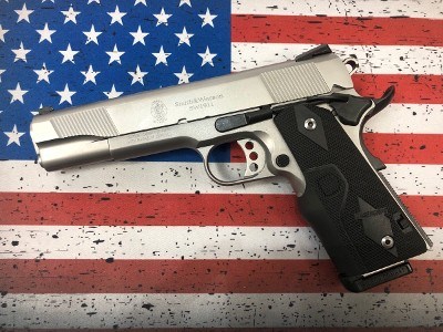 SMITH & WESSON SW1911 45 ACP (45 Auto) - Image 1 of 3