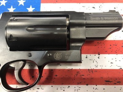 SMITH & WESSON GOVENOR 410 / 45 - Image 6 of 6