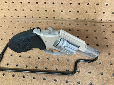 CHARTER ARMS PATHFINDER .22 WMR - Image 4 of 8