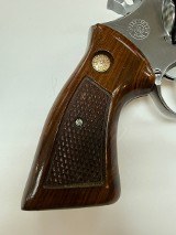 TAURUS 689 STAINLESS STEEL .357 MAG - 2 of 10