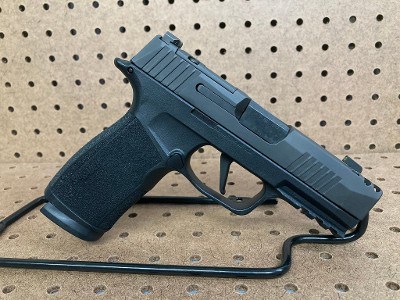 SIG SAUER P365 X-MACRO COMP 9MM LUGER (9X19 PARA) - Image 1 of 10