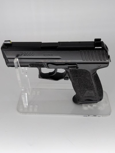 HECKLER & KOCH HK P2000 9MM LUGER (9x19 PARA)