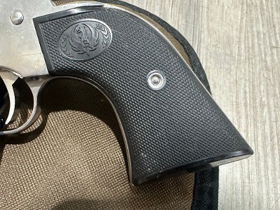 RUGER VAQUERO STAINLESS .44 S&W SPECIAL - Image 2 of 15