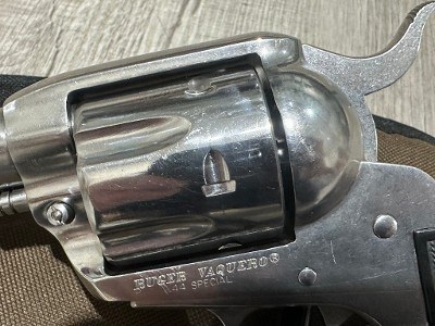 RUGER VAQUERO STAINLESS .44 S&W SPECIAL - Image 5 of 15