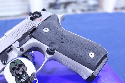 BERETTA 92FS INOX 9MM LUGER (9X19 PARA) - Image 2 of 11