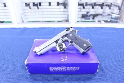 BERETTA 92FS INOX 9MM LUGER (9X19 PARA) - Image 1 of 11