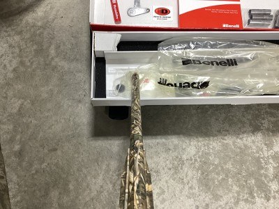 BENELLI MONTEFELTRO MAX-5 12 GA - Image 20 of 25
