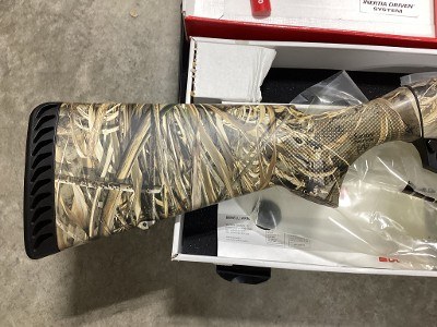 BENELLI MONTEFELTRO MAX-5 12 GA - Image 8 of 25