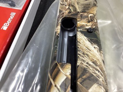 BENELLI MONTEFELTRO MAX-5 12 GA - Image 13 of 25