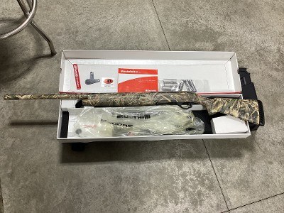 BENELLI MONTEFELTRO MAX-5 12 GA - Image 12 of 25