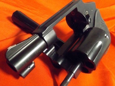 SMITH & WESSON MODEL 442-2 AIRWEIGHT .38 SPL +P - Image 10 of 12