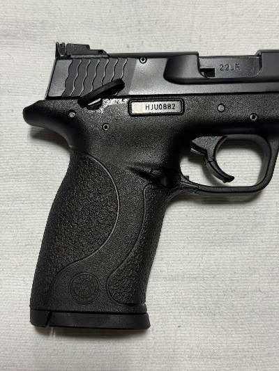SMITH & WESSON M&P 22 COMPACT .22 LR - Image 5 of 8