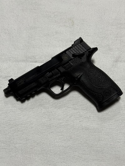 SMITH & WESSON M&P 22 COMPACT .22 LR - Image 2 of 8