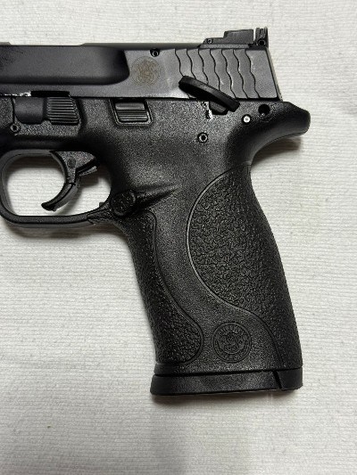 SMITH & WESSON M&P 22 COMPACT .22 LR - Image 3 of 8