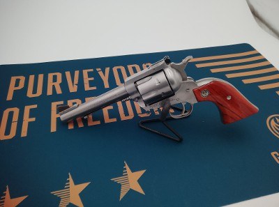 RUGER NEW MODEL SUPER BLACKHAWK .44 MAGNUM - Image 3 of 3