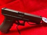 Glock 17 Gen 3 9MM LUGER (9X19 PARA) - 4 of 6