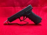 Glock 17 Gen 3 9MM LUGER (9X19 PARA) - 1 of 6