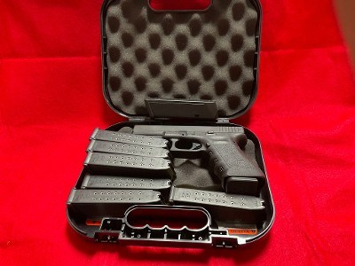 Glock 17 Gen 3 9MM LUGER (9X19 PARA) - Image 5 of 5