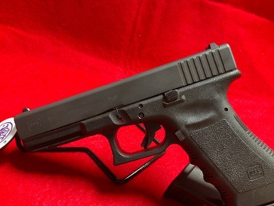 Glock 17 Gen 3 9MM LUGER (9X19 PARA) - Image 2 of 5