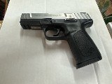 SMITH & WESSON SD40 40 Smith & Wesson - Image 1 of 1