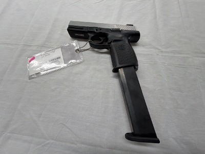 SMITH & WESSON SW 40VE 40 Smith & Wesson - Image 1 of 1