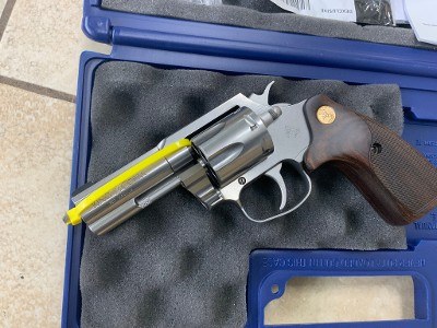 COLT KING COBRA STAINLESS .357 MAG - Image 5 of 7