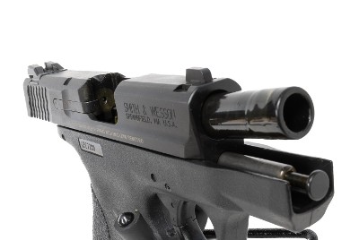 SMITH & WESSON M&P40 SHIELD .40 S&W - Image 12 of 16