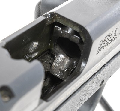 SMITH & WESSON M&P40 SHIELD .40 S&W - Image 14 of 16