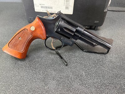 SMITH & WESSON 19-5 .357 MAG - Image 1 of 8