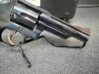 SMITH & WESSON 19-5 .357 MAG - Image 2 of 8