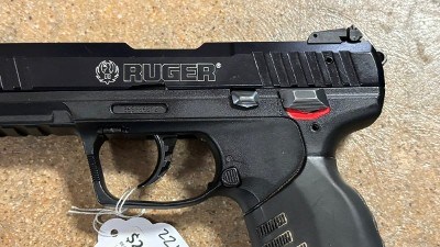 RUGER SR22 .22 LR - Image 2 of 7