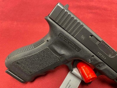 GLOCK 22 G22 GEN 3 40SW (Remanufactured) .40 S&W - Image 3 of 8