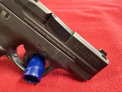 SMITH & WESSON M&P 9 SHIELD WITH THUMB SAFETY 9MM LUGER (9x19 PARA) - Image 3 of 7