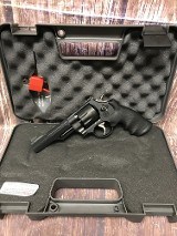 SMITH & WESSON 327 Performance Center .357 Mag - Image 1 of 7
