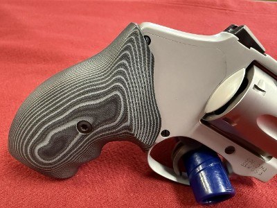 SMITH & WESSON 632-UC .32 H&R MAG - Image 2 of 7