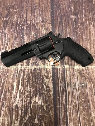 TAURUS raging hunter .44 MAGNUM - Image 5 of 7