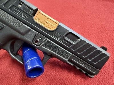 ZEV TECHNOLOGIES ZEV OZ9 V2 ELITE HYPER COMP 9 MM BLACK BRONZE 9MM LUGER (9x19 PARA) - Image 4 of 7
