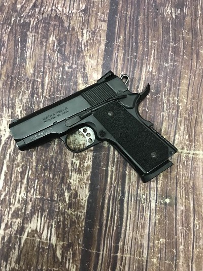 SMITH & WESSON sw1911 .45 - Image 2 of 7