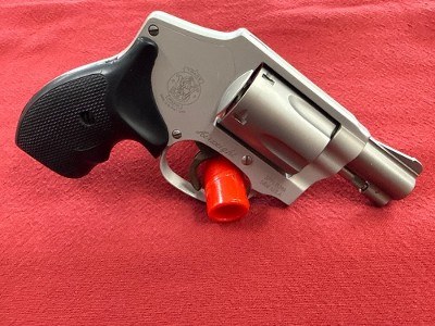 SMITH & WESSON 642-2 AIRWEIGHT 38 SPL HAMMERLESS .38 Spl - Image 2 of 7