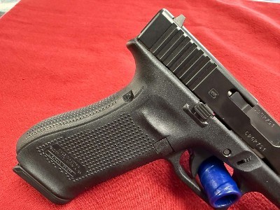 GLOCK 17 GEN 5 G17 9MM 9MM LUGER (9x19 PARA) - Image 3 of 7