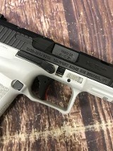 CANIK Mete SFX 9MM LUGER (9x19 PARA) - Image 3 of 7