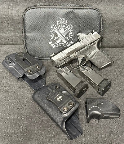 SPRINGFIELD ARMORY HELLCAT 9MM LUGER (9x19 PARA) - Image 1 of 8