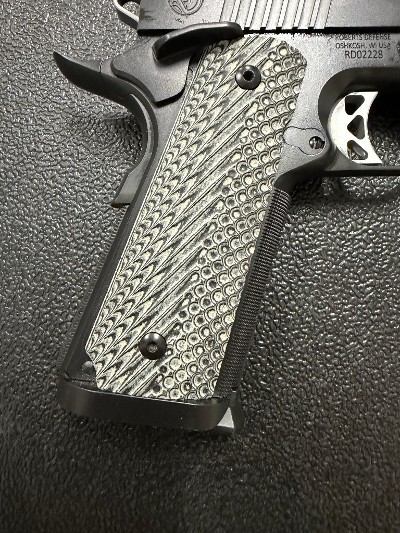 ROBERTS DEFENSE Dark Ops.45 ACP - Image 11 of 16