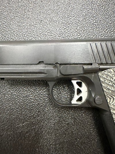 ROBERTS DEFENSE Dark Ops.45 ACP - Image 9 of 16
