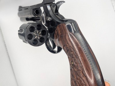 COLT PYTHON REVOLVER .357 - Image 7 of 9