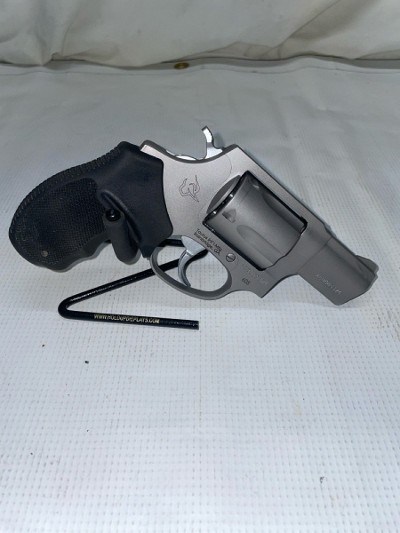 TAURUS 605 .357 MAG - Image 2 of 11