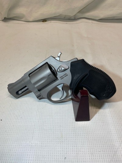 TAURUS 605 .357 MAG - Image 1 of 11
