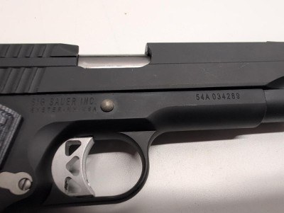 SIG SAUER 1911 45 ACP (45 Auto) - Image 3 of 10