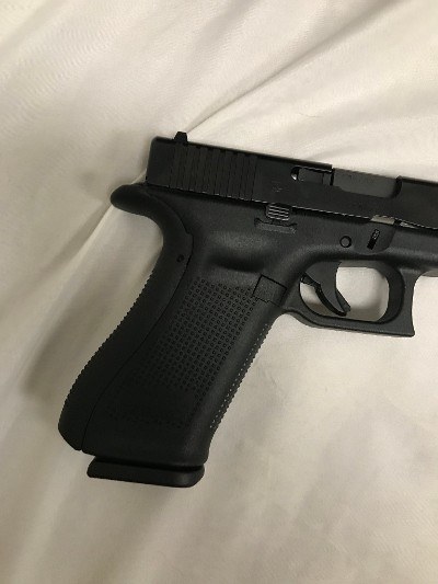 GLOCK G45 9MM LUGER (9X19 PARA) - Image 6 of 7