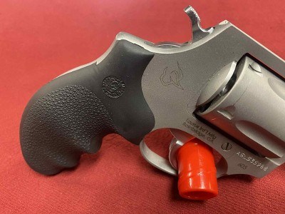 TAURUS 357 MAG MODEL 605 5 SHOT REVOLVER .357 MAG - Image 2 of 7